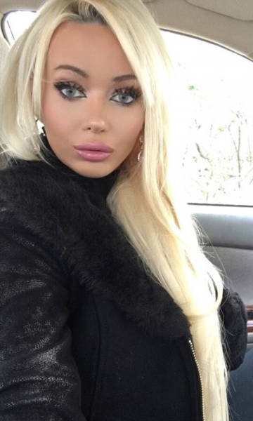 This Girl Has The Ultimate Dumb Blonde Barbie Look But She Is Actually More Brains Than Boobs