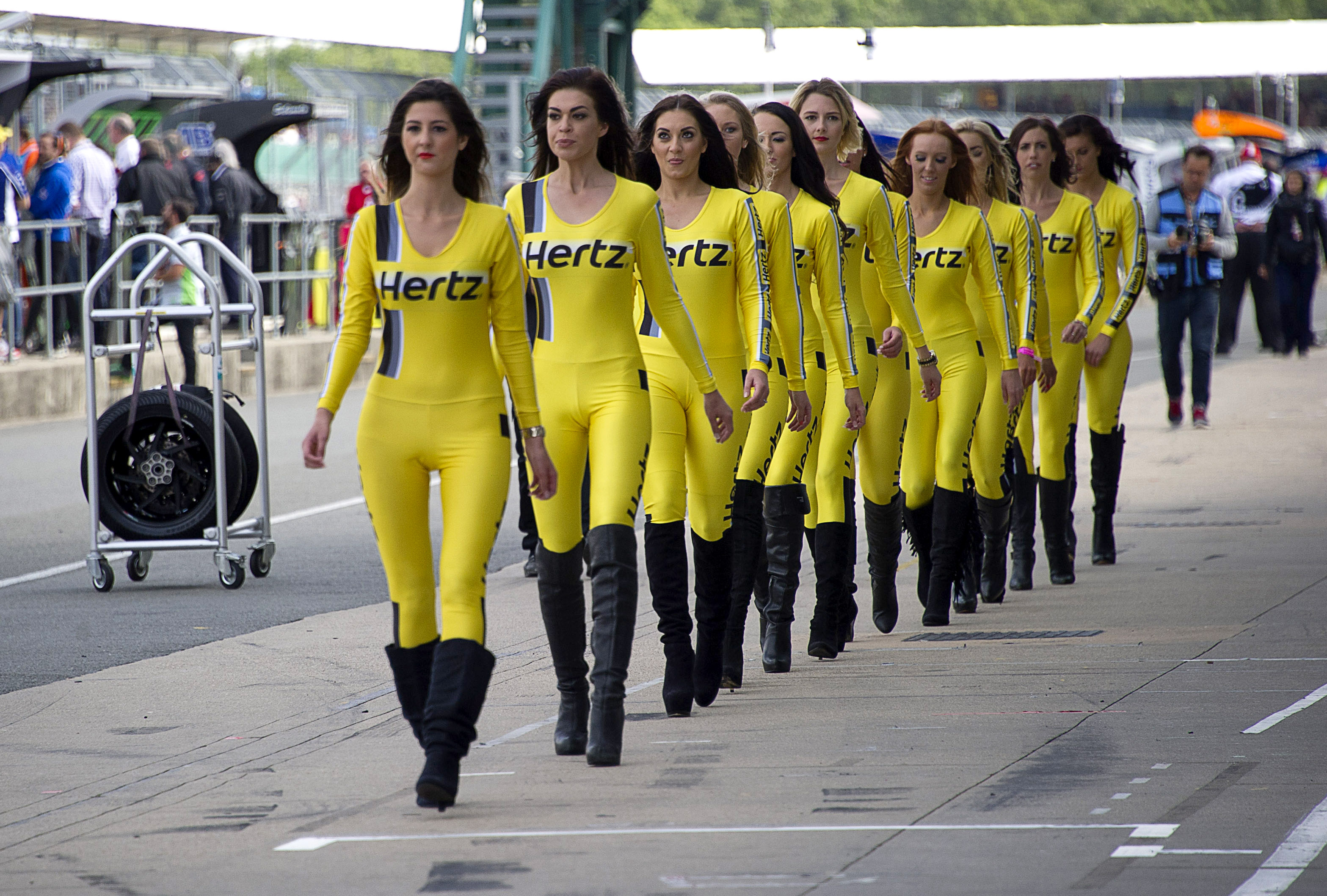 Fine Collection Of Paddock Girls To Race Your Motor Feels Gallery Ebaums World 5049