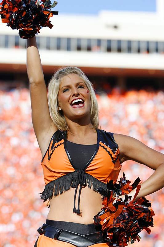 Hot Girl Friday: Oklahoma State Cheerleaders | The Lost Ogle