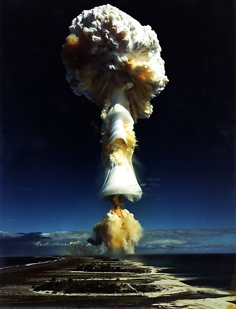 Very Cool Nuclear Explosion Pics Wallpapers - Gallery | eBaum's World