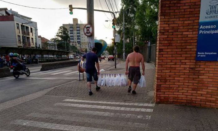17 - Nonchalant Compilation of 32 Remarkable Images
