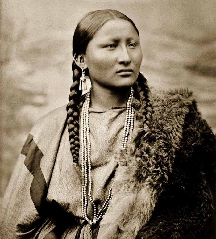 Stunning Th Century Portraits Of Native America Women Wow