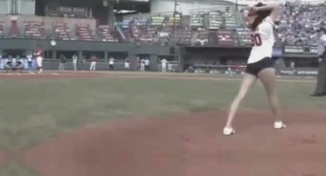 Korean Girl Impresses Audience With First Pitch Sports