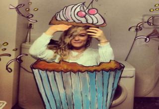 Taking Bathroom Selfies To The Next Level - Pop Culture Gallery | eBaum ...