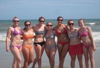 Average Girls in Bikinis - Gallery | eBaum's World