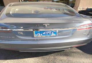 32 Hilariously Creative Tesla License Plates - Gallery | eBaum's World