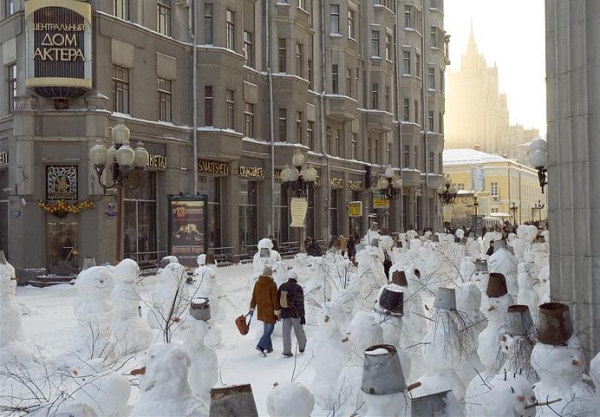 Looks like someone was bored enough to make all of these snowmen.