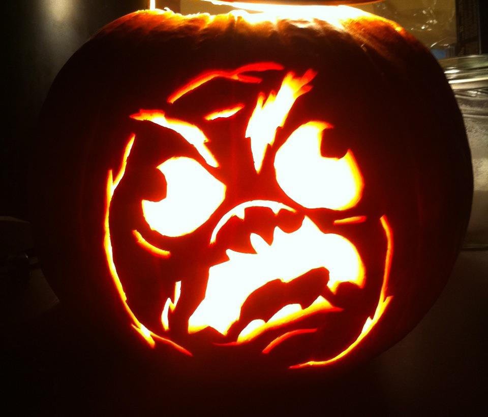 Pumpkin carved by Paranoidvixen1!