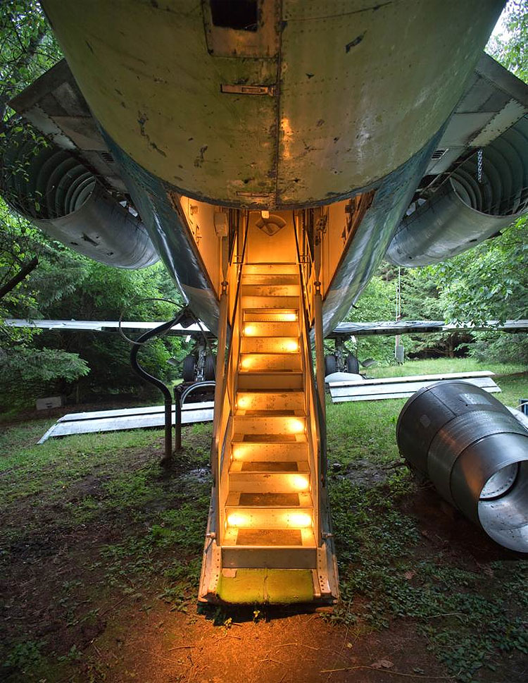 A Boeing 727 Turned Into A Home