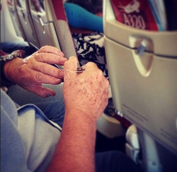 This man who leaves a part of him on the plane.