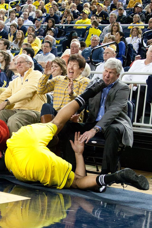 rick snyder kicked in the face