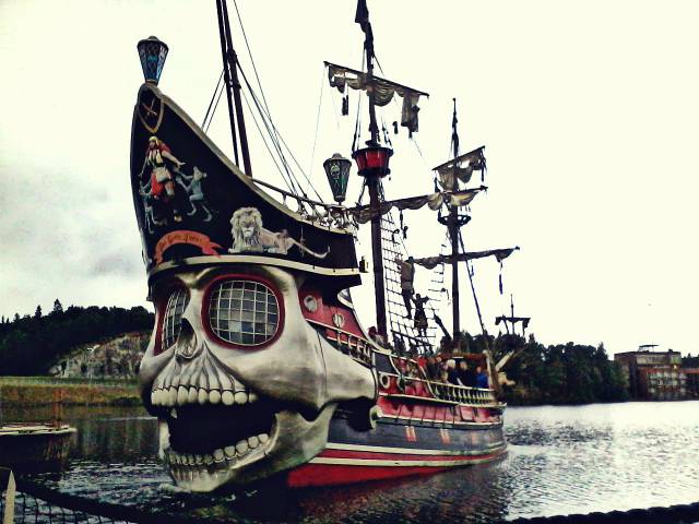 random old pirate ships