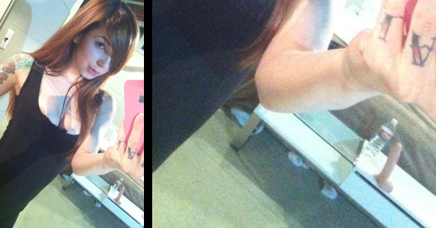 21 Funny Selfies that Prove Why You Should Check Your Surroundings