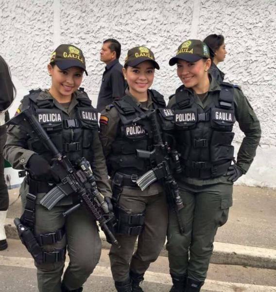 cool colombian police women