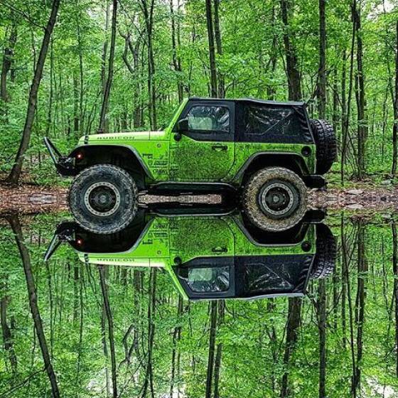 cool pic jeep reflection