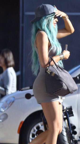 kylie jenner grey hair outfits