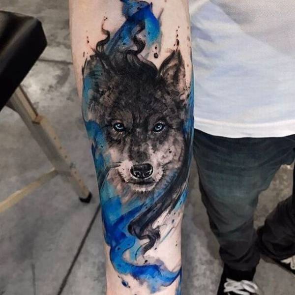 wolf color tattoo