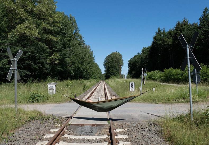 hammock train - co