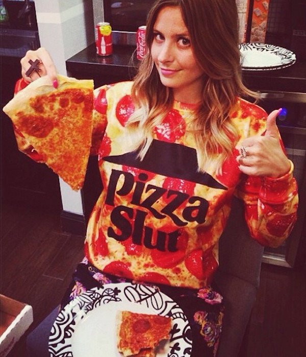 hot girls eating pizza