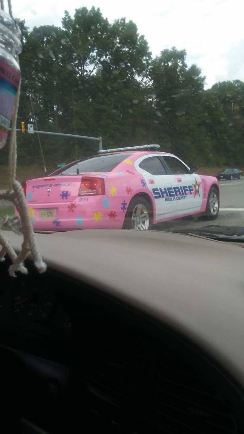 pink sheriffs car