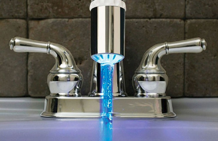 Long gone are the days of wondering what temperature your water is.  Too hot, too cold, take the guessing out of it with these LED Temperature Indicating Faucet Light - $5.99 Get it <a href="https://amzn.to/2xPGddI" target="_blank" rel="nofollow"><font color="red"><b>HERE</font></b></a>.