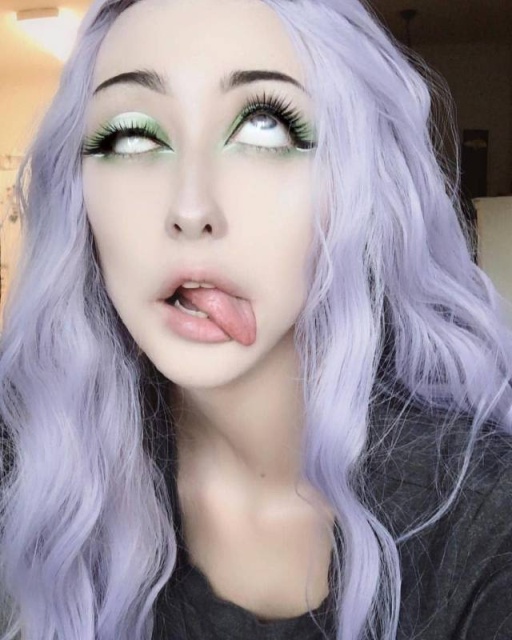 Ahegao girl with light purple hair and green eyes