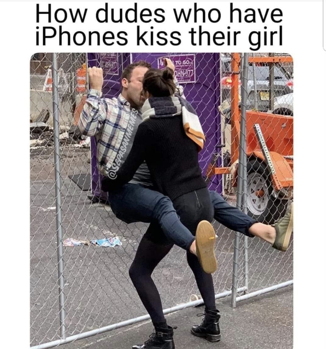 memes - got season 8 episode 5 spoilers without context - How dudes who have iPhones kiss their girl OHN77 Dasan Meme