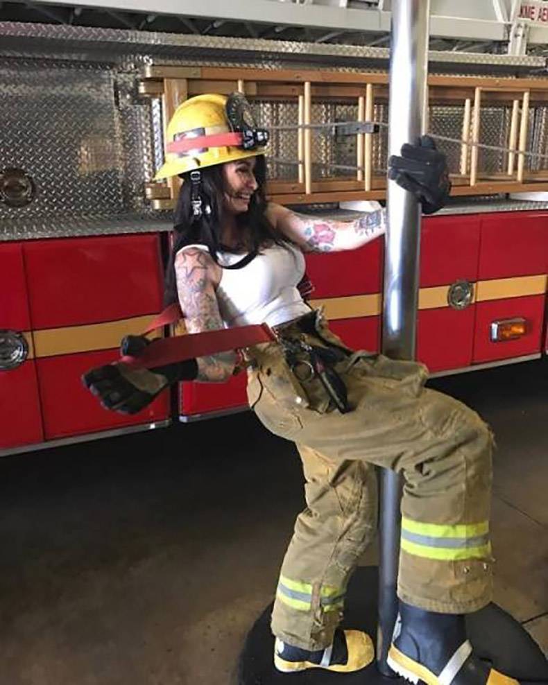 firefighter - Dee Pot