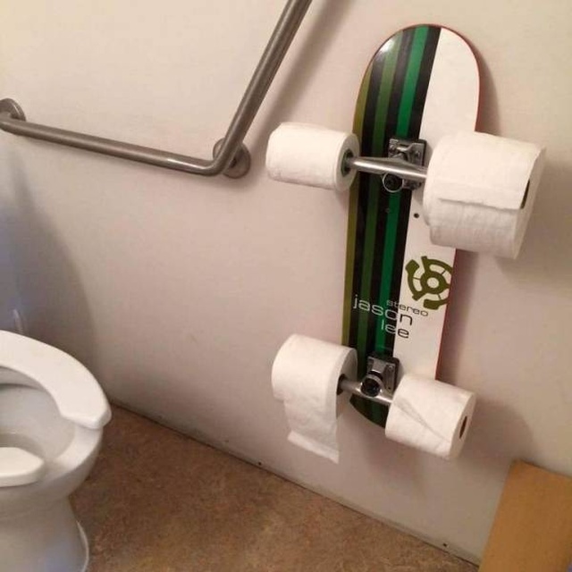 skateboard truck toilet roll holder - jasan Ee stereo
