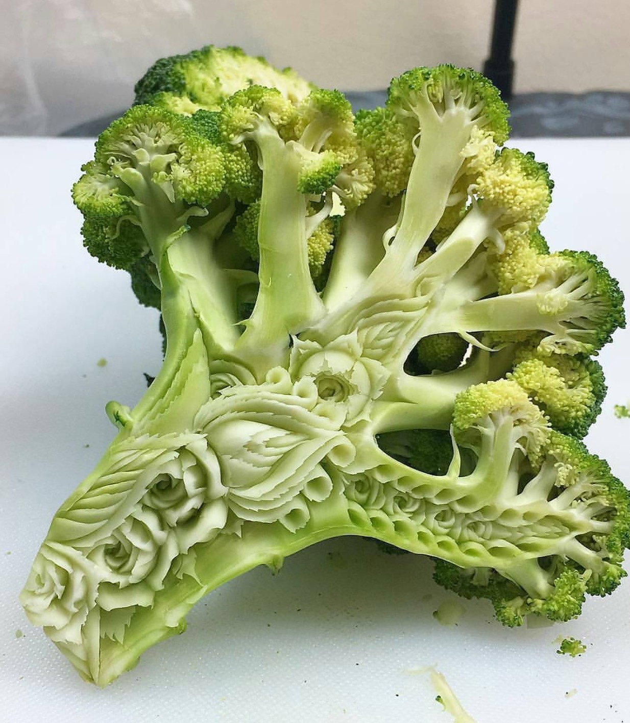 pic -carved broccoli