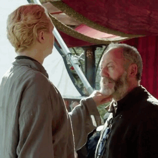 Game of Thrones behind the scenes - brienne davos gif