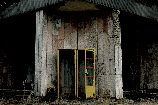 haunting chernobyl pictures of house