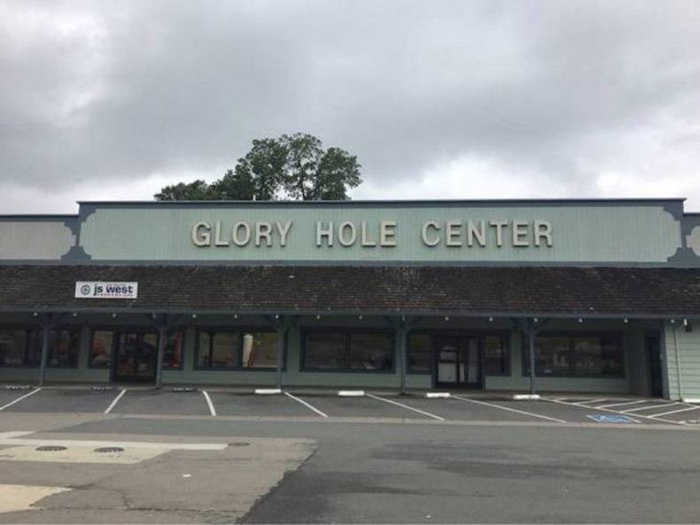 funny pics - signage - Glory Hole Center js west