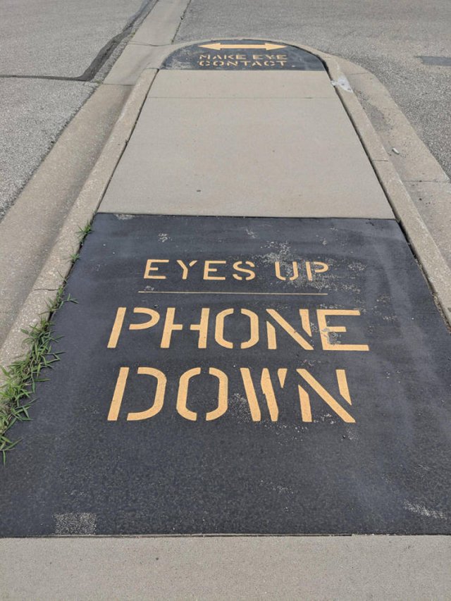 asphalt - Osef Eyes Up Phone Down
