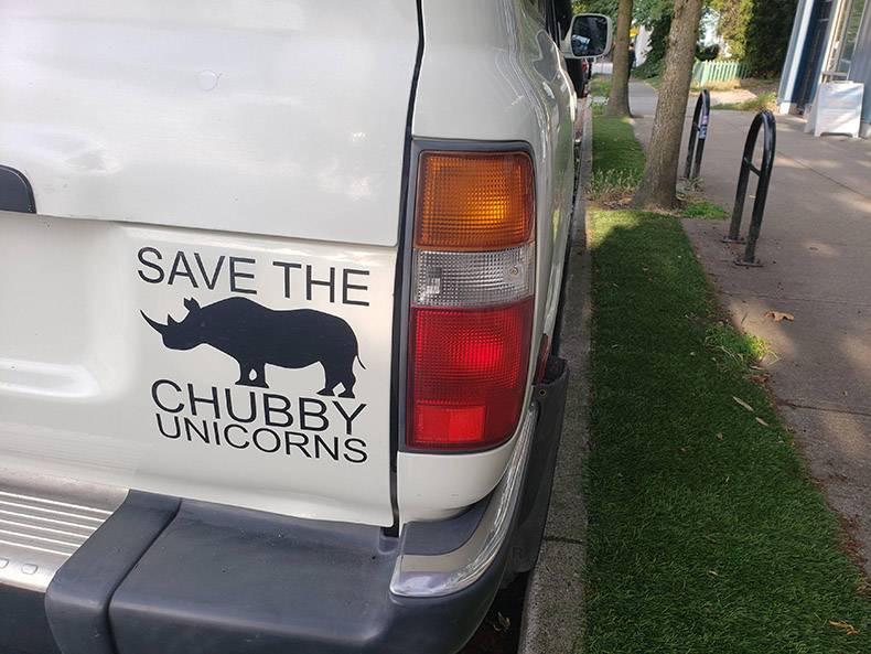 Mon people - Save The Chubby Unicorns