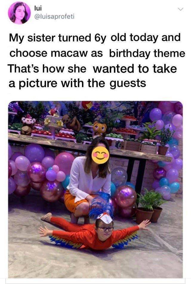 lui My sister turned by old today and choose macaw as birthday theme That's how she wanted to take a picture with the guests
