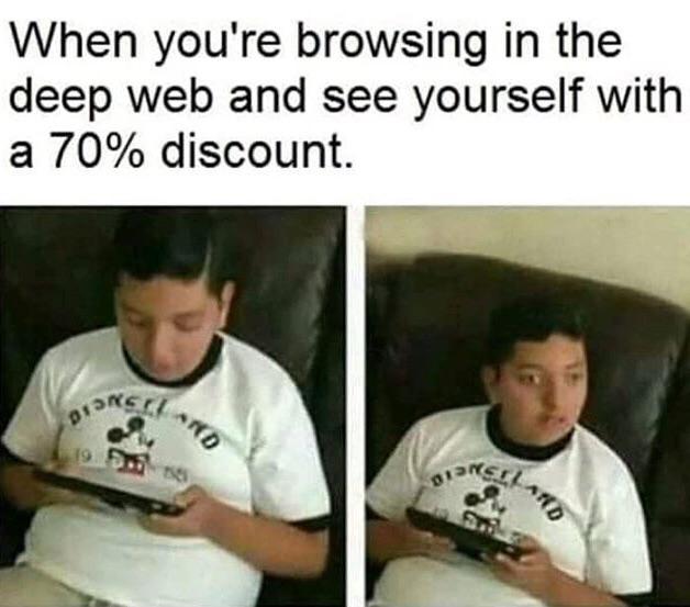 ww1 time traveler meme - When you're browsing in the deep web and see yourself with a 70% discount. Colors Kimo