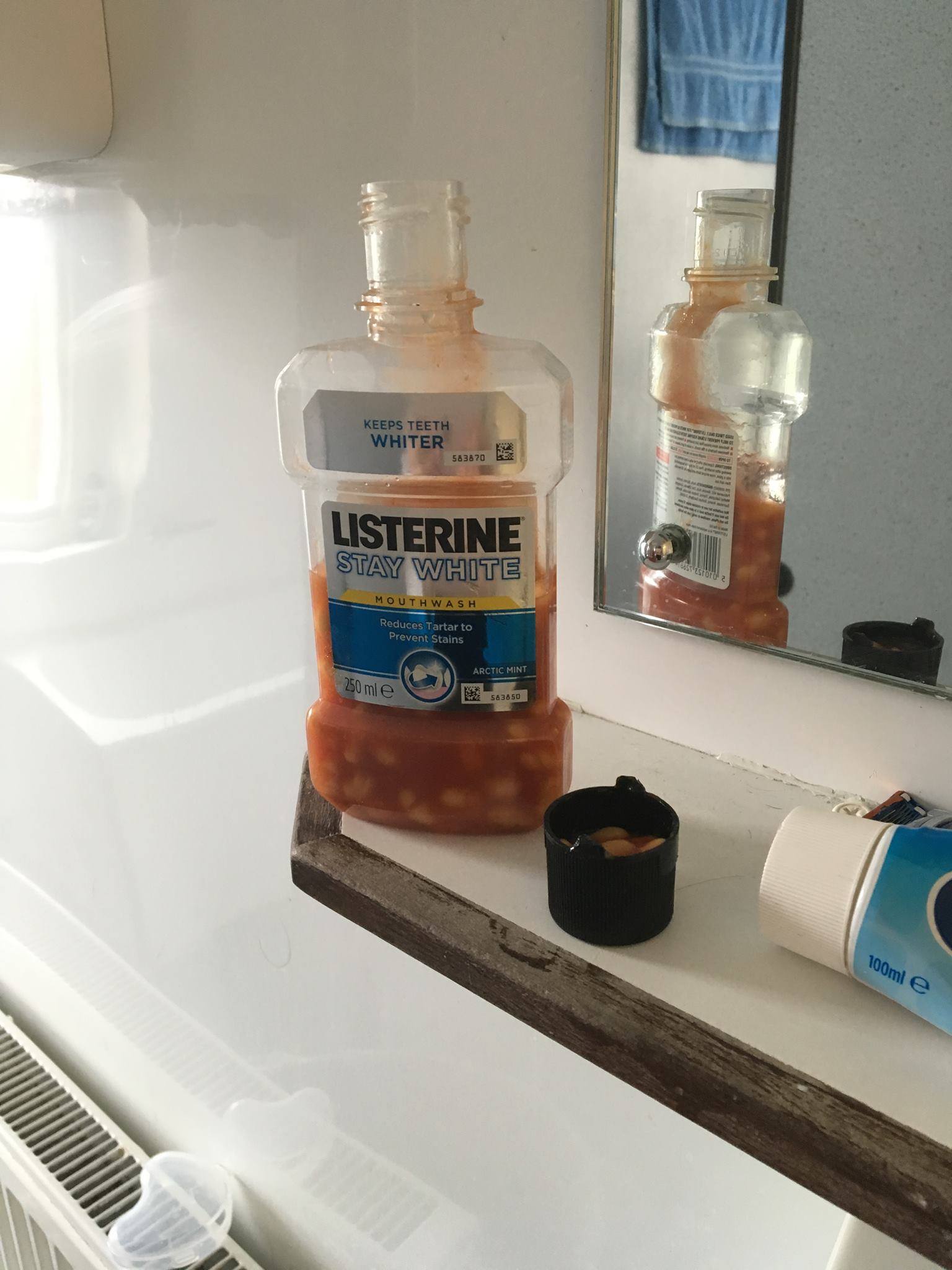 cursed image - beans in places they shouldn t - Keeps Teeth Whiter 583870 Listerine Stay White Os Stor 2 Mouth Wash Reduces Tartar to Prevent Stains Arctic Mint 250mle 583850 100ml e