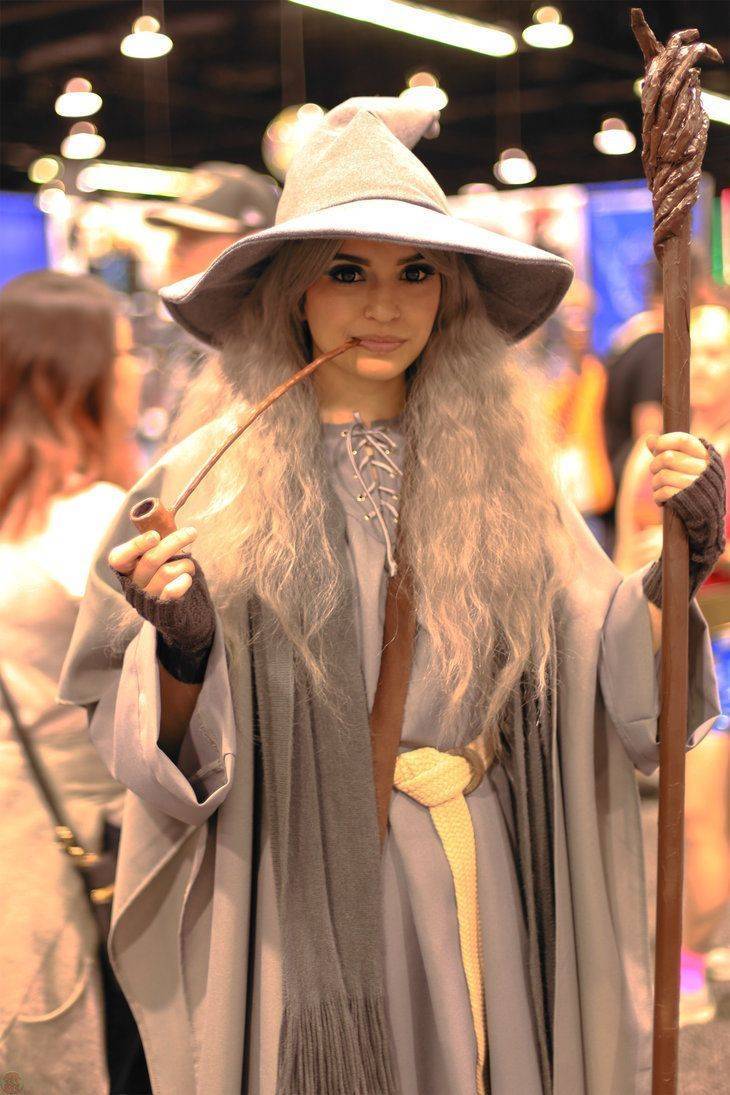 female gandalf cosplay