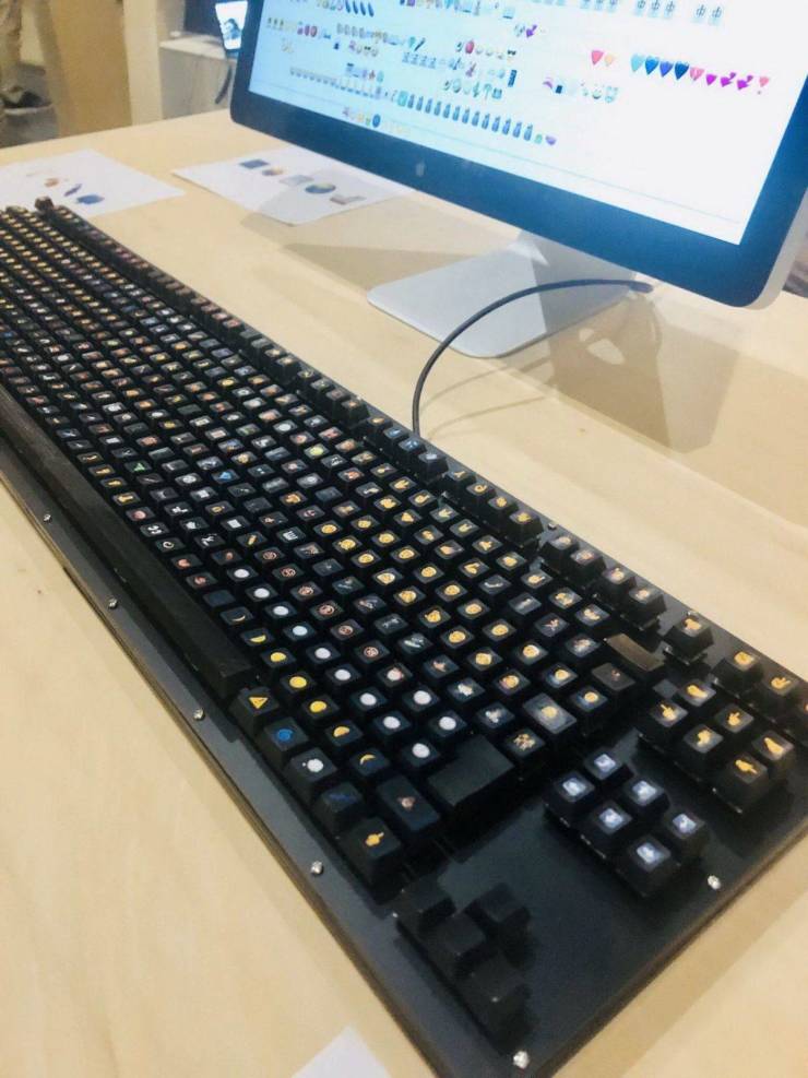 computer keyboard - nisrclL22