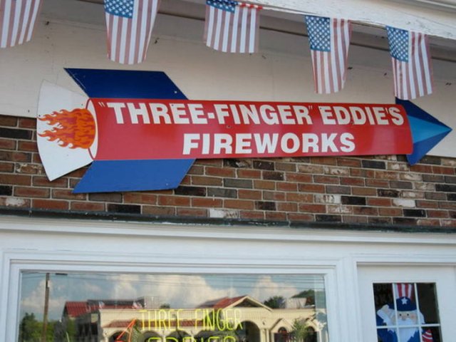 three finger eddie's fireworks - ThreeFinger Eddie'S Fireworks Kelingur Oo
