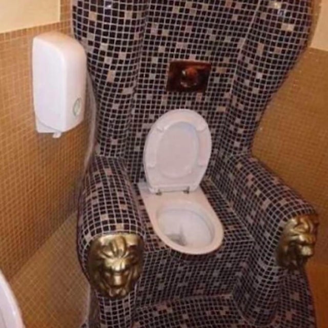 weird picture - shit throne