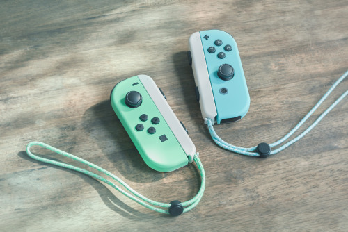 blue and green animal crossing joy-cons