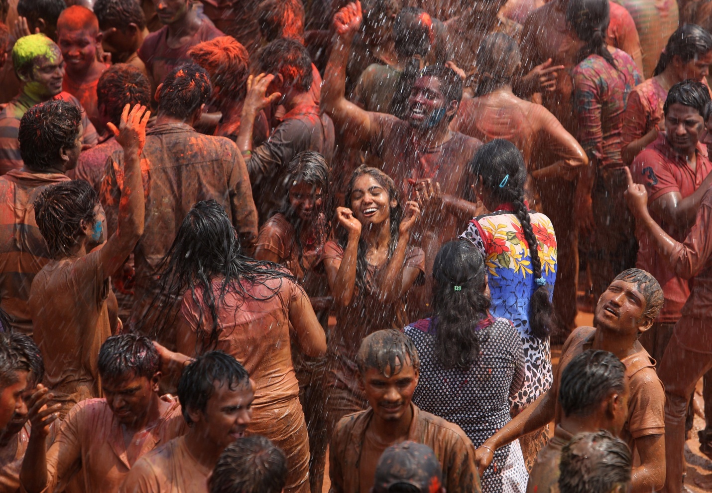 Holi pictures - festival of colors - spring - crowd