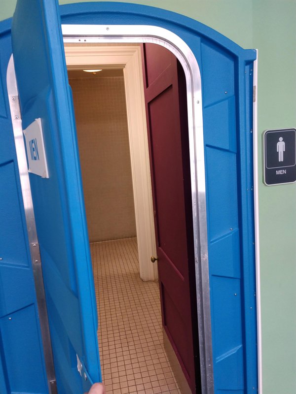 portable toilet - Men