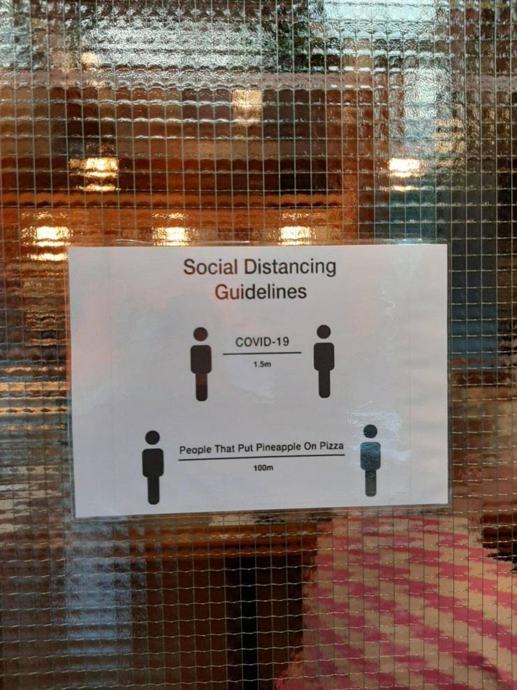 poster - Social Distancing Guidelines Covid19 1.5m People That Put Pineapple On Pizza 100m
