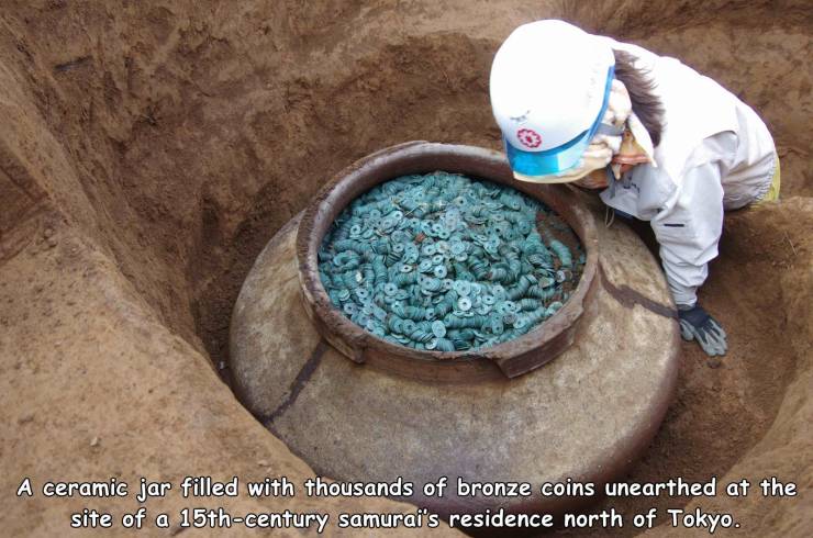 treasure mega giant gold sensation 2019 - A ceramic jar filled with thousands of bronze coins unearthed at the site of a 15thcentury samurai's residence north of Tokyo.