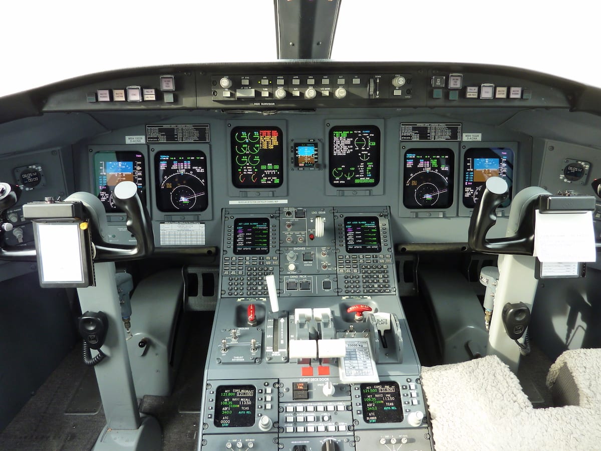 13 Cockpits That'd Make You Shit Your Pants If You Just Hijacked A Plane (Unprepared)