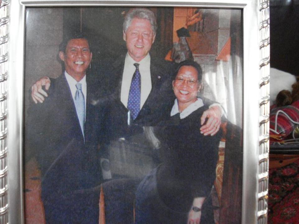 Every Known Photo of Bill Clinton With Alleged Child Sex Traffickers Ghislaine Maxwell and Jeffrey Epstein