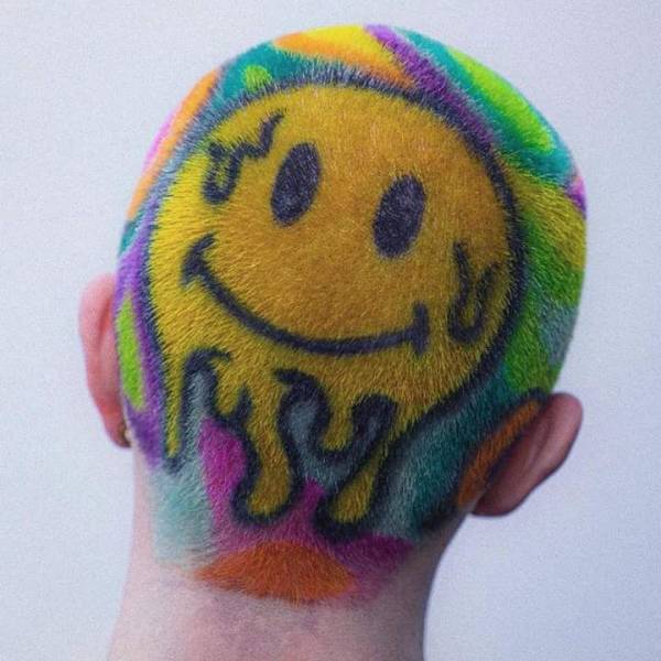 funny pics - shaved dyed hair smiley face - 132